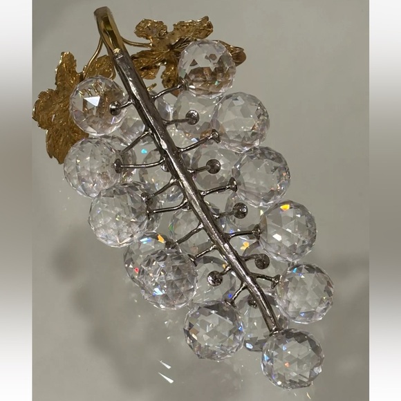 Swarovski Cut Crystal (23) Grapes with Silver Vine and Gold Leaves Retired - Picture 5 of 6